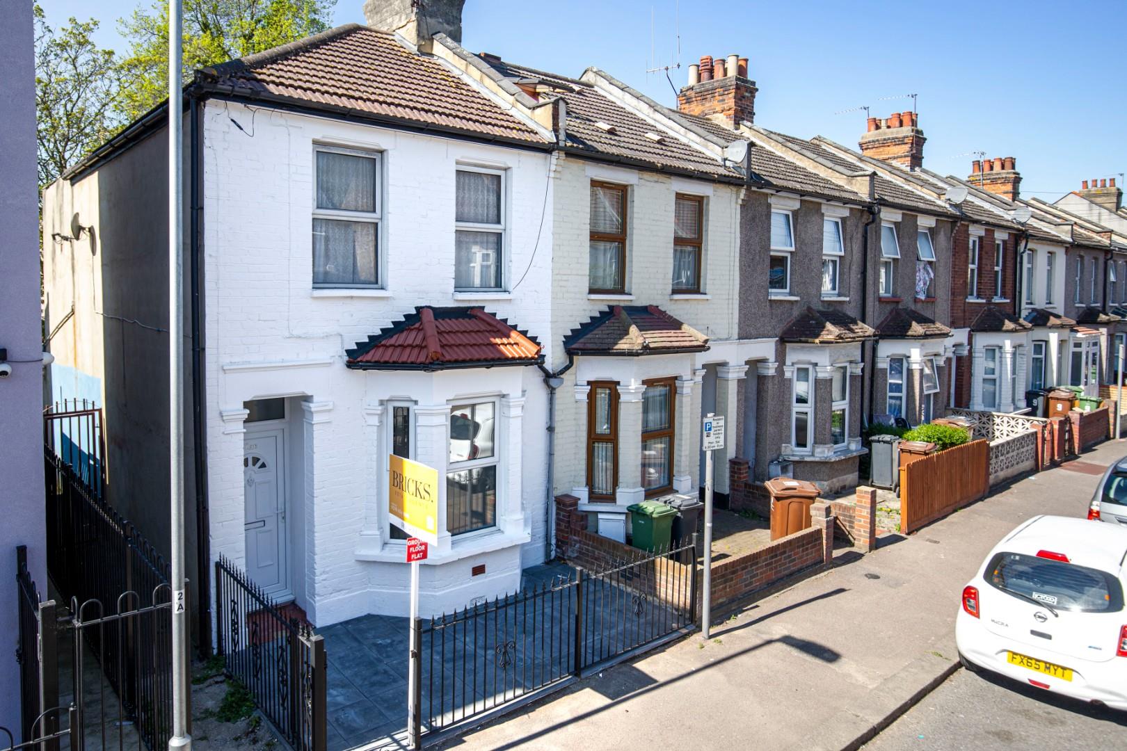 Park Avenue, Barking Bricks.